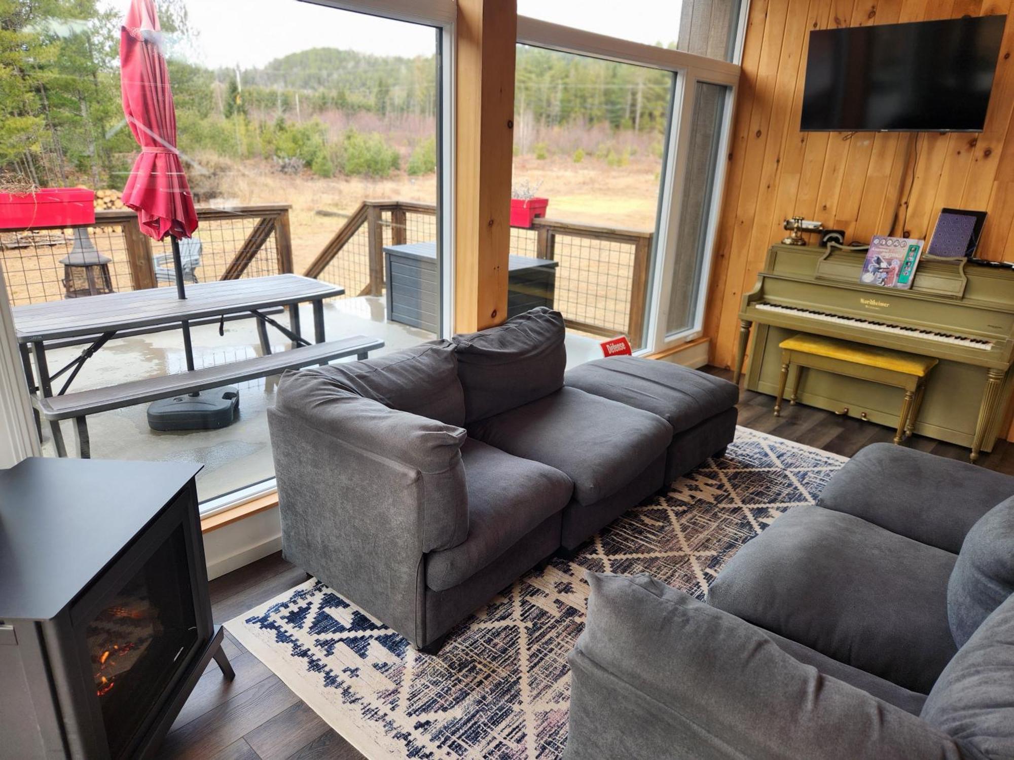 Les Chalets Double K # 2 Saint-Alexis-des-Monts Bagian luar foto