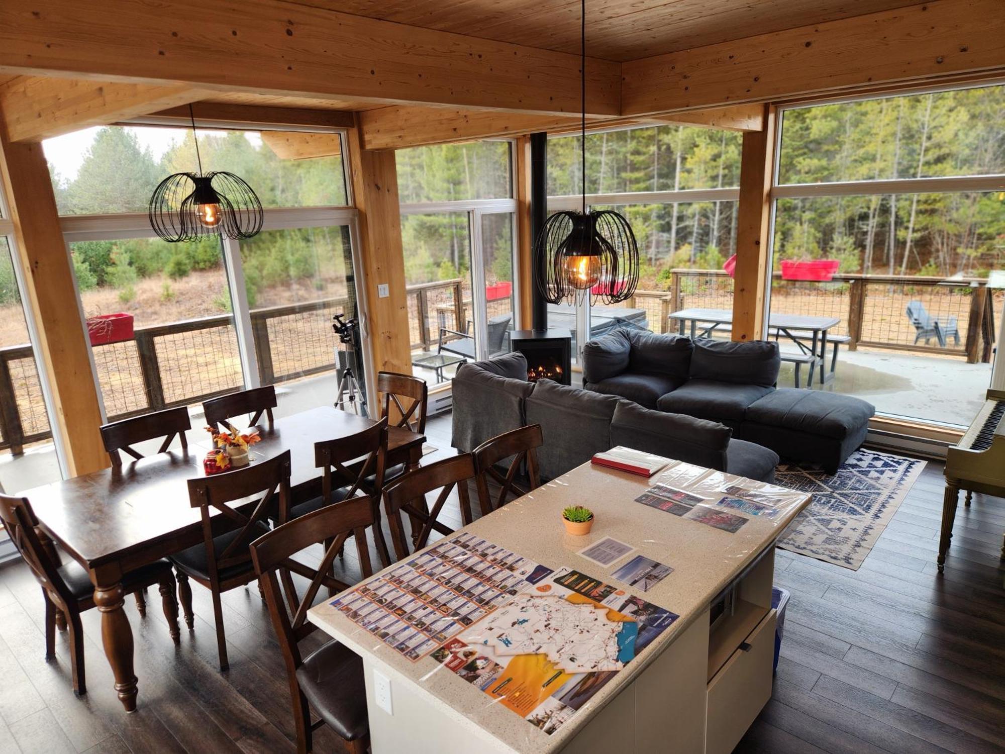 Les Chalets Double K # 2 Saint-Alexis-des-Monts Bagian luar foto
